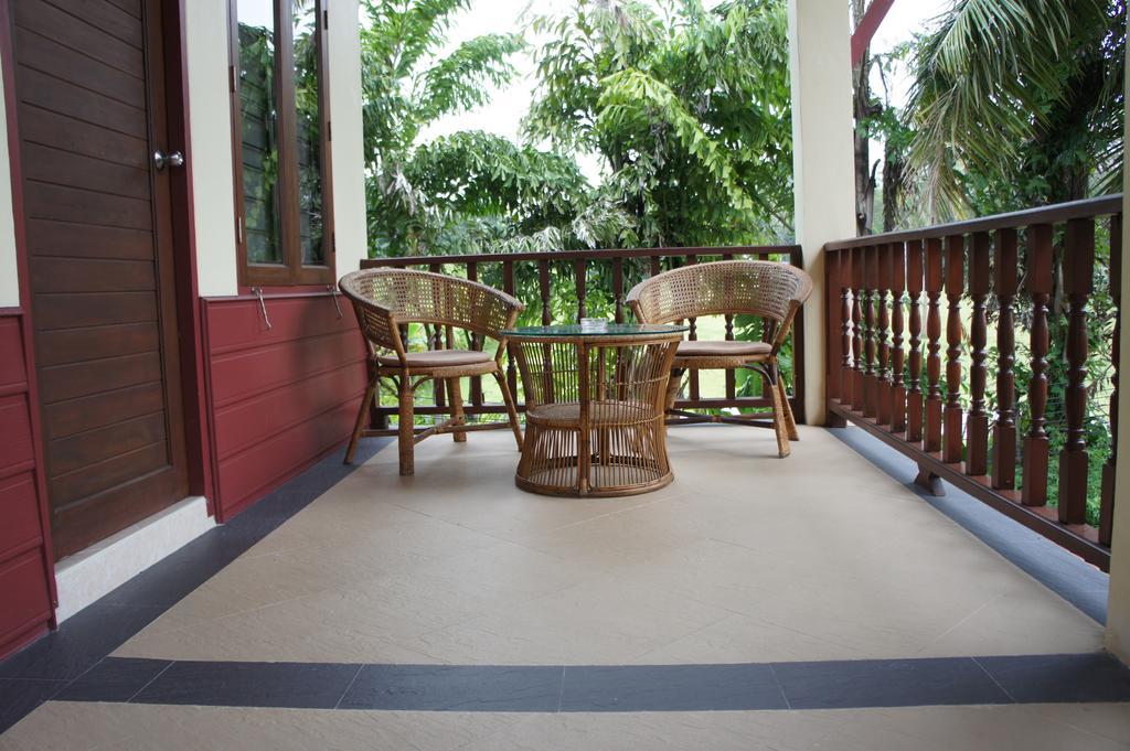 Palm Village Rawai Exterior foto